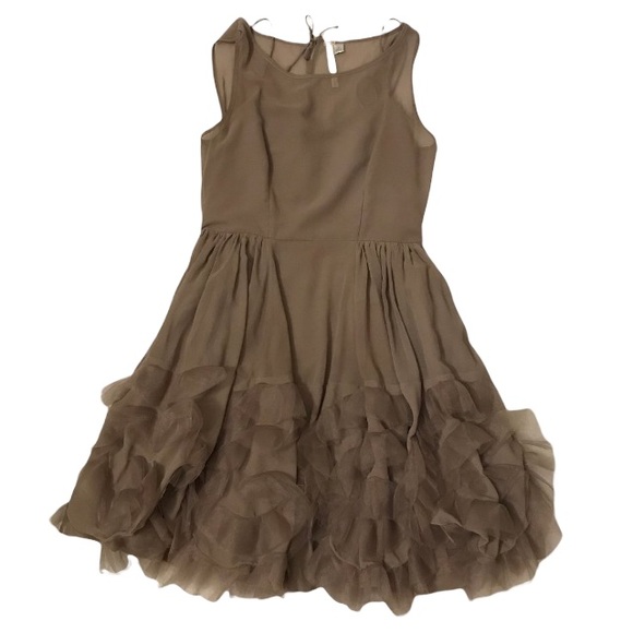 LC Lauren Conrad RUNWAY Dresses & Skirts - LC Lauren Conrad RUNWAY Beige dress Sz 6